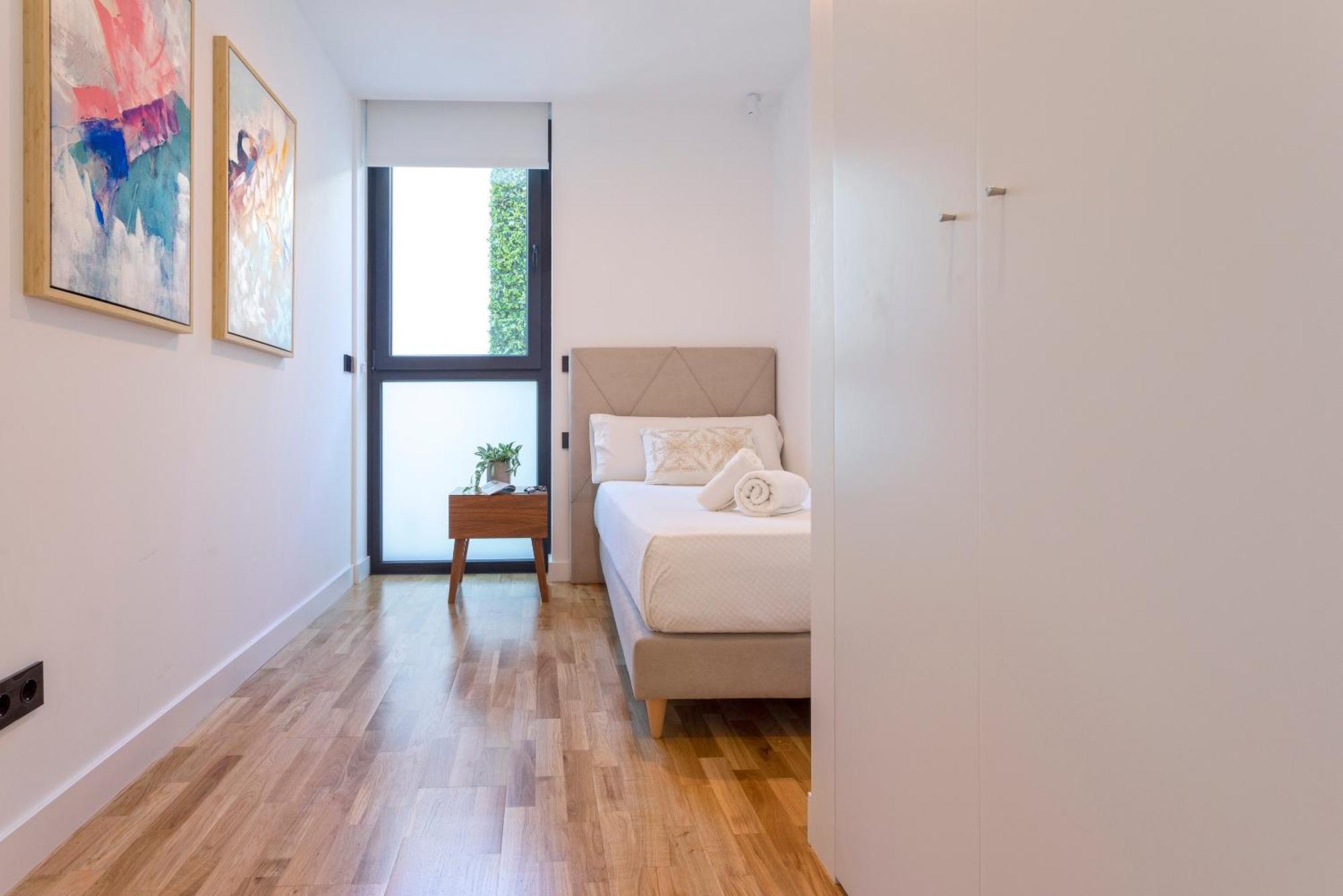 Malagueta Beach Front Luxury Apartment By Rent Me มาลากา ภายนอก รูปภาพ