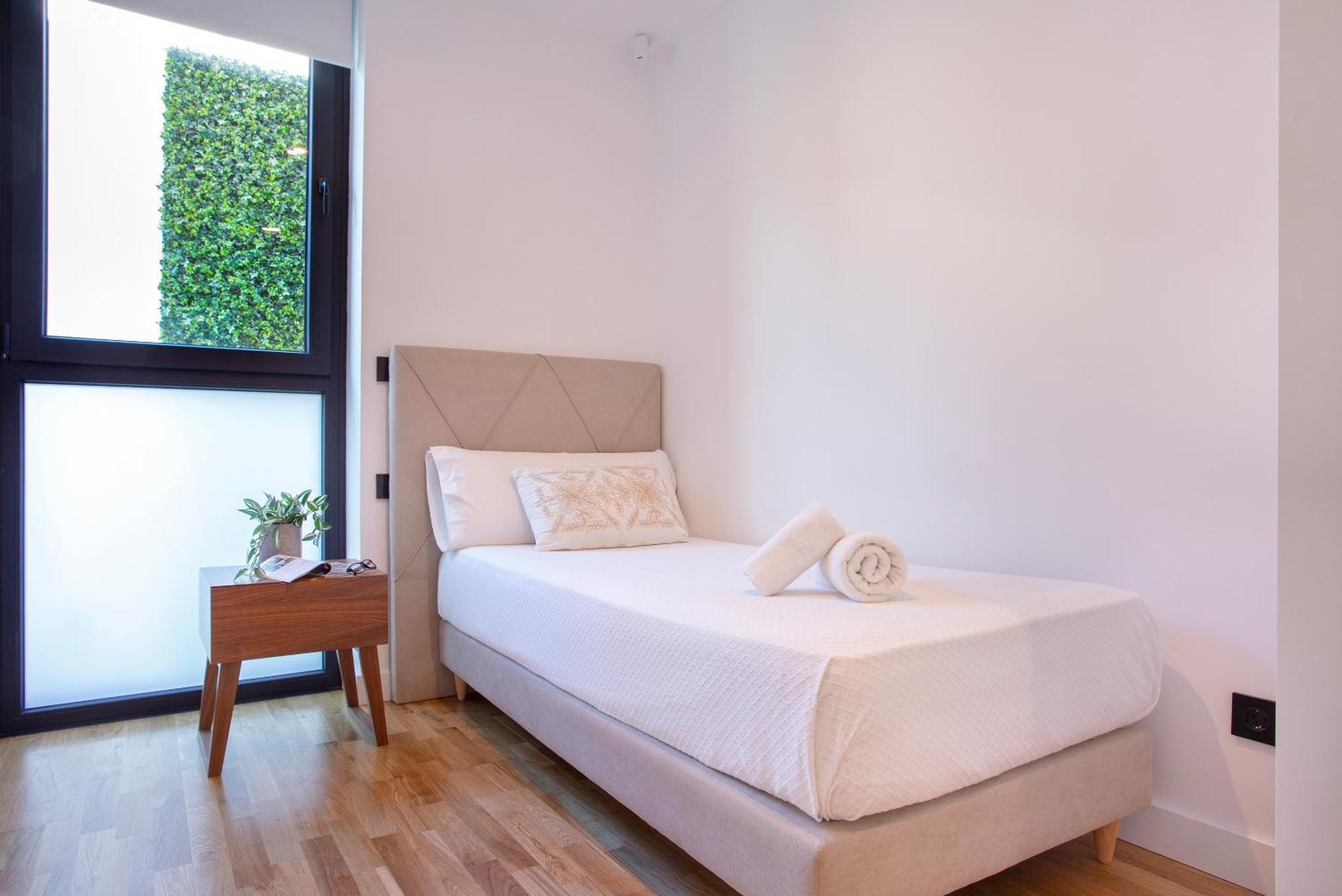 Malagueta Beach Front Luxury Apartment By Rent Me มาลากา ภายนอก รูปภาพ
