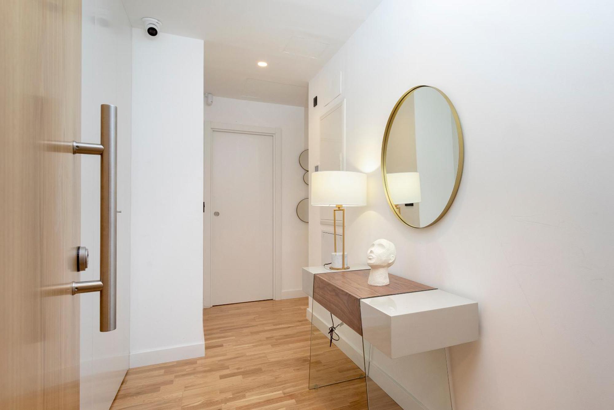 Malagueta Beach Front Luxury Apartment By Rent Me มาลากา ภายนอก รูปภาพ