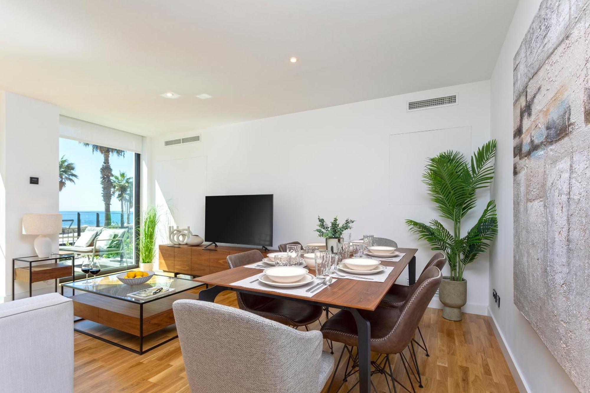 Malagueta Beach Front Luxury Apartment By Rent Me มาลากา ภายนอก รูปภาพ